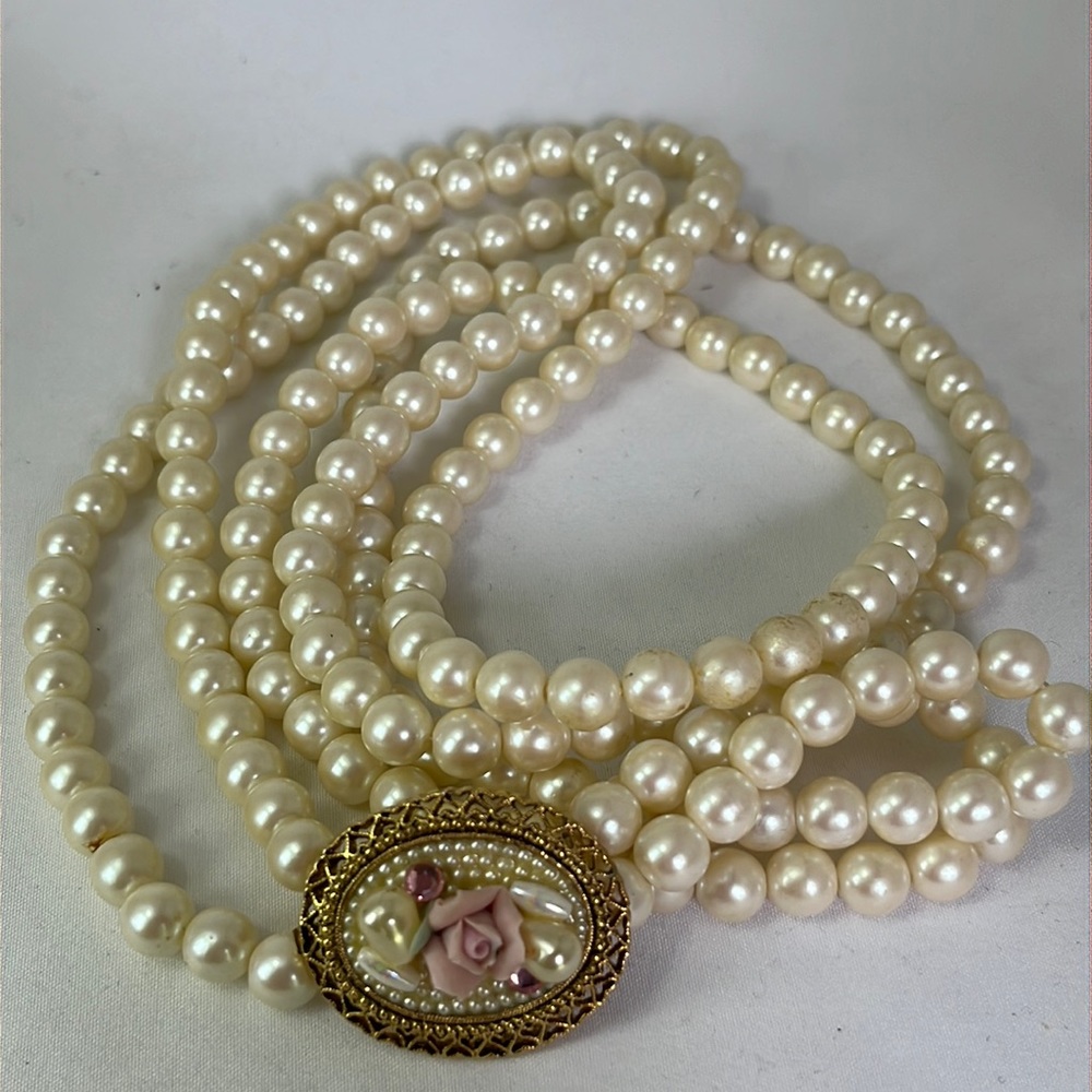 Faux Pearl and Flower Necklace. 15 inches long.